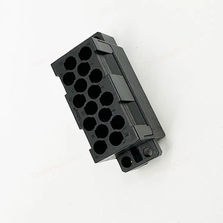 特诚科技PBT精密注塑件实拍 4